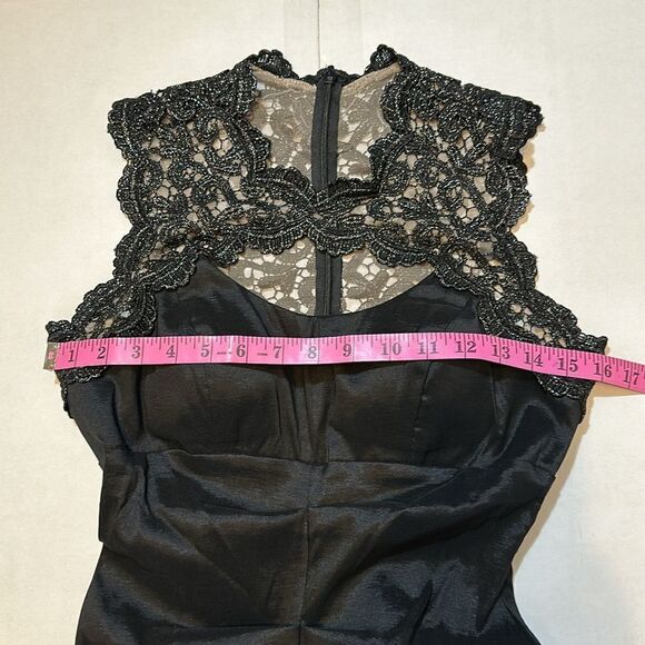 Xscape lace taffeta black mermaid gown size 4 - Picture 12 of 12